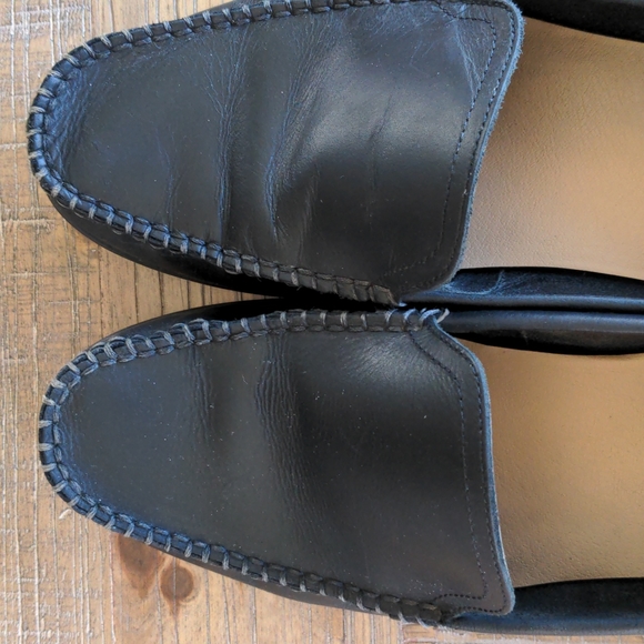 FRYE AND COMPANY LEWIS VENETIAN BLACK LEATHER LOAFER - Picture 7 of 10